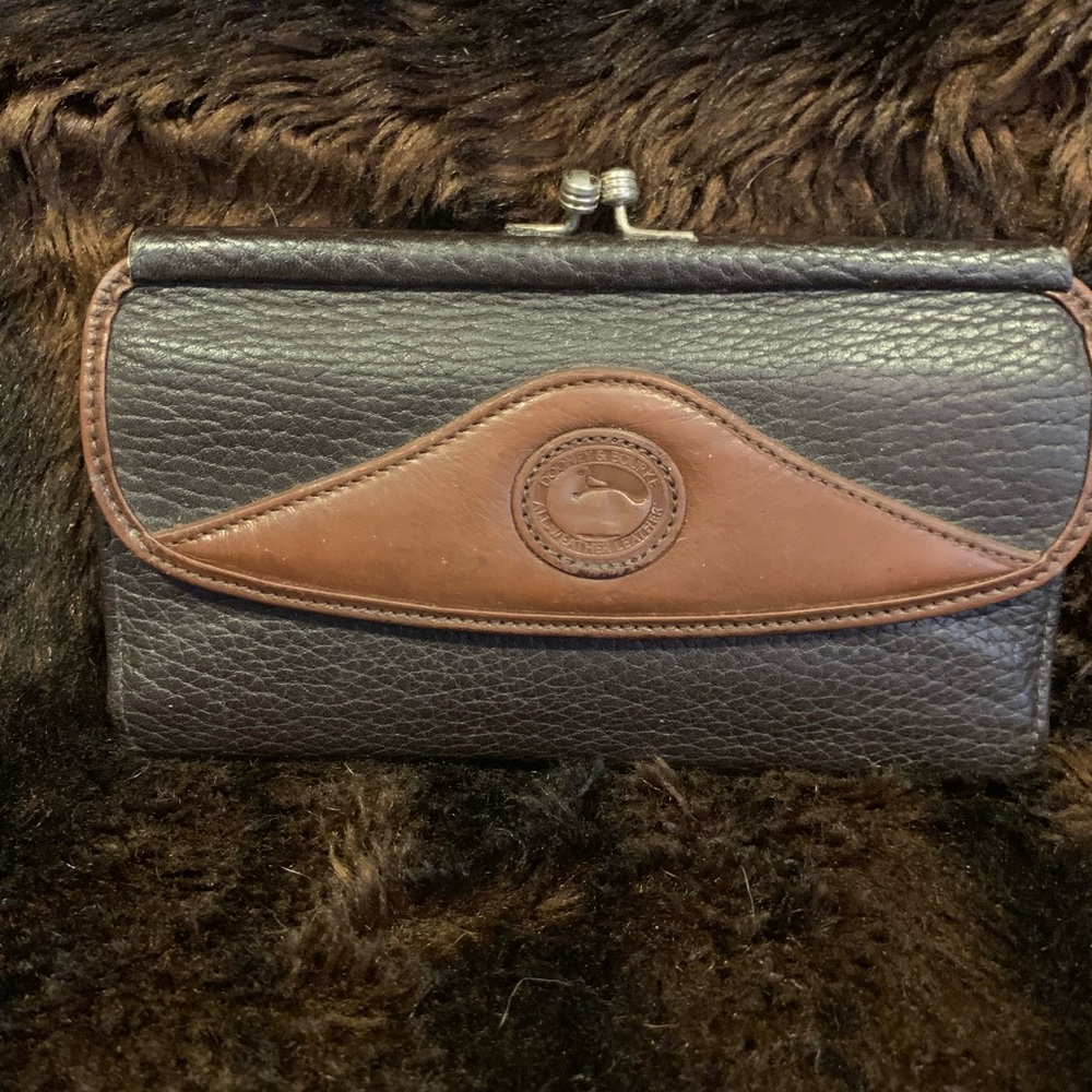 DOONEY & BOURKE AWL VINTAGE CHECKBOOK ORGANIZER WALLET Black/Brown
